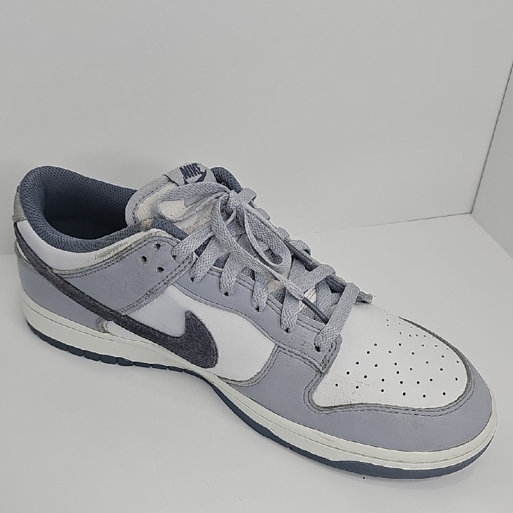 Men's Nike Dunk Low Retro, Size 11 - White / Light Carbon / Platinum Tint - Picture 3 of 14